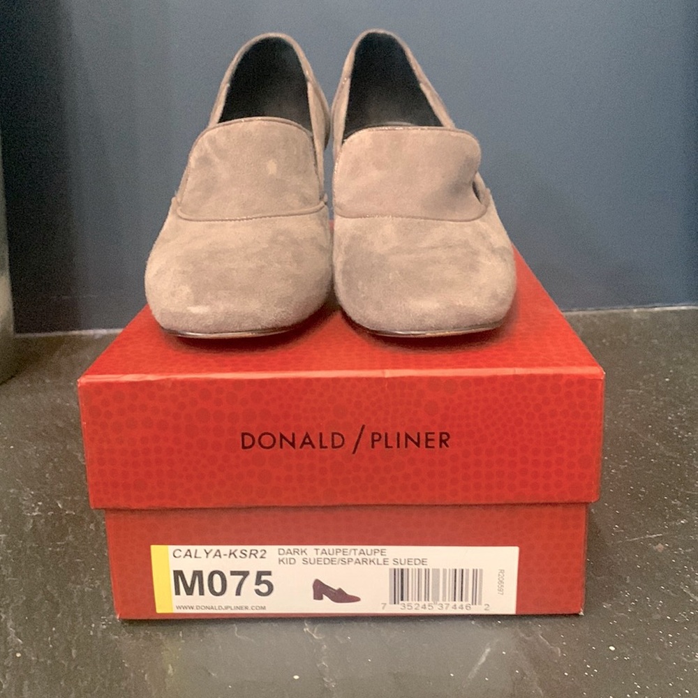 Donald Pliner Suede Shoes